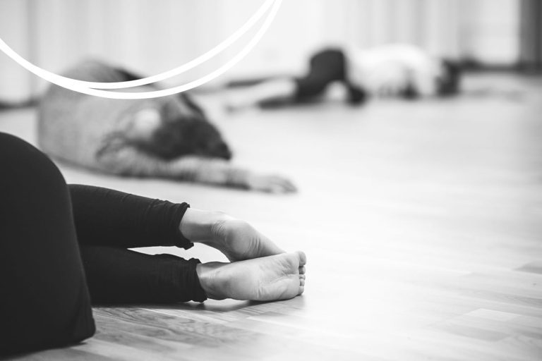 COM'È UNA LEZIONE DI DANZA CONTEMPORANEA copertina